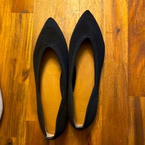 Everlane point flats - never worn